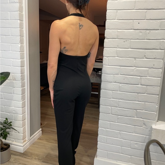 Victoria Secret - Picture 2 of 3